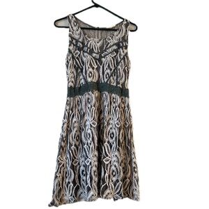 Hem & Thread Black and Cream Lace Mini Dress Women’s Size LG EUC